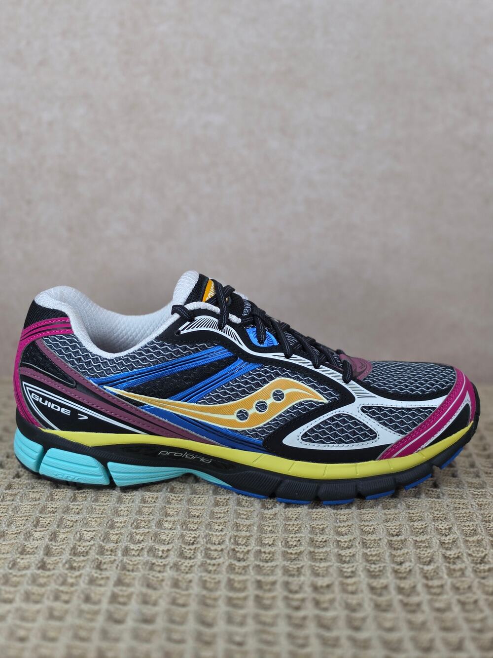 Saucony ProGrid Guide 7 S70936‑35 Men’s 11 Black Multi – Brand New